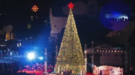 Във Витлеем запалиха елхата