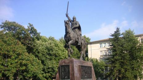 Пиян мъж „застреля“ цар Калоян