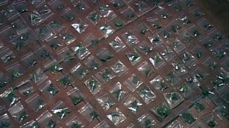 Дават на съд пенсионерка, продавала марихуана на непълнолетни