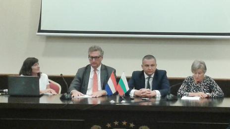 Холандски и наши фирми от морския бизнес се срещат във Варна