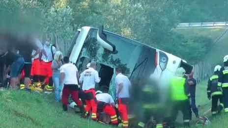 В Унгария: Автобус с полски туристи от България се обърна в канавка