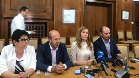 Министър Ангелкова: Прекратяваме концесии или наеми на морски плажове