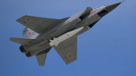 Путин плаши с "Кинжал": Непобедими са!