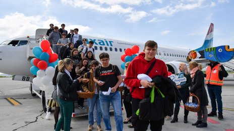 Летище Варна посрещна първия полет за Лято 2023 г. с организирани туристи от Люксембург 