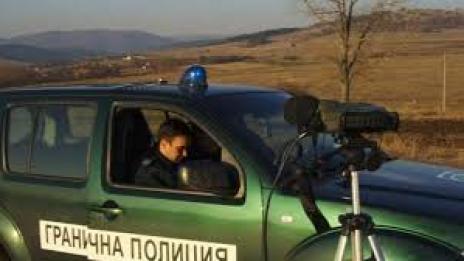 Издирват избягал афганистанец