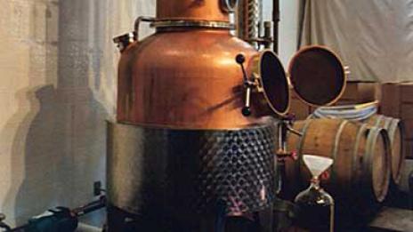 Държавата удари по домашната ракия