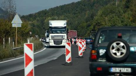 Близо 3 км е задръстването за включване по "Хемус" в посока София