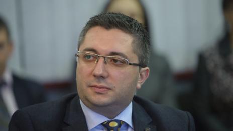 В Северна България все още има проблеми със заледени участъци по пътищата