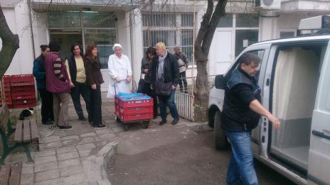 Дариха 240 кг пилешко месо за социалния патронаж във Варна