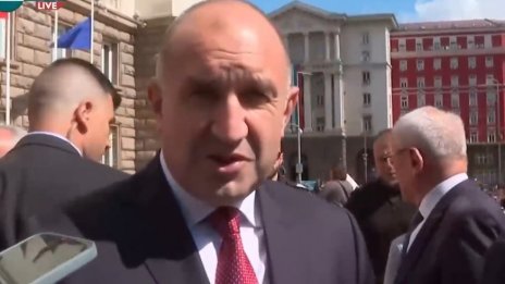 Румен Радев: Днес се прекланяме пред всички български просветители