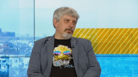 Проф. Николай Витанов сметна: Радев може да има между 75-80 депутати