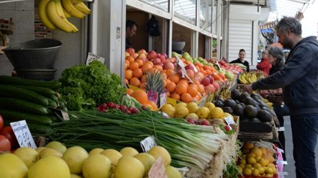 Краставиците подгониха цената на свинското
