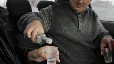 Пиян шофьор накисна брат си, за да отърве глоба