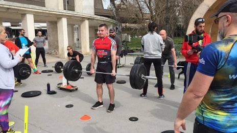 Варненци спортуват благотворително за болни деца