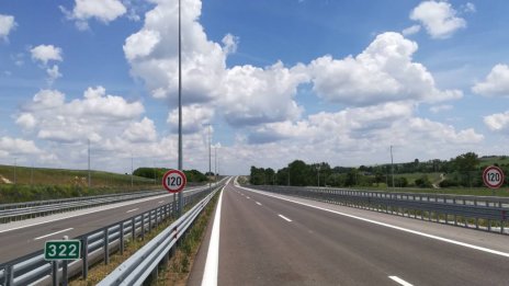 В новия участък на АМ "Хемус" ограничението на скоростта е 120 км/час