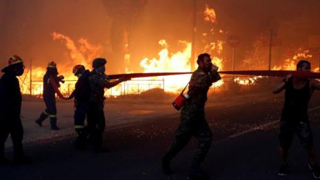 Версиите за огъня в Гърция: Умишлен палеж... И разчистване на терена?  