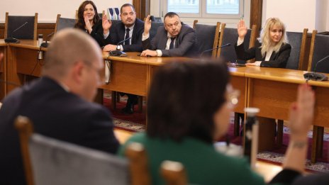 Правната комисия отхвърли на първо четене законопроекта за 100% машинно гласуване