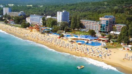 Златни пясъци успява да свие загубата с 65% за едно тримесечие