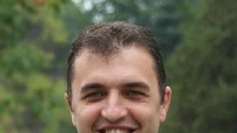Варненец пое националите по плуване на Саудитска Арабия