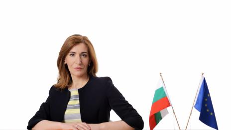 Министър Ангелкова: Увеличихме приходите от концесии и наеми на морски плажове