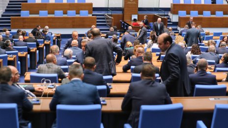 Тежки санкции за джигитите, които карат пияни или друсани