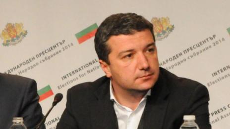 БСП иска оставката на Драгомир Стойнев като зам.-председател