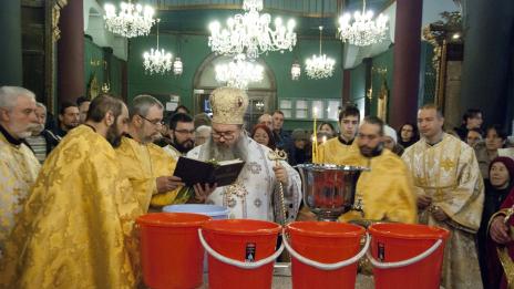 Храмовият празник на  „Св. Атанасий” събра стотици миряни
