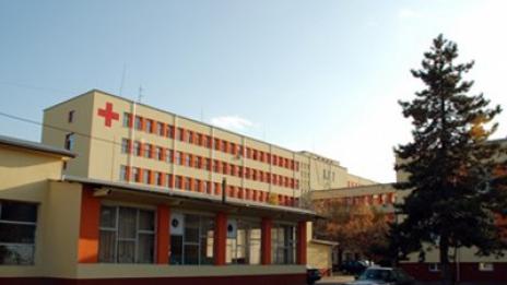 Мъж с коронавирус тръгнал за лекар, но минал да напазарува и да си плати осигуровките
