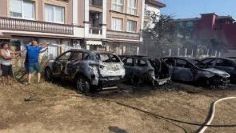 200 пожара са гасили огнеборците за последното денонощие