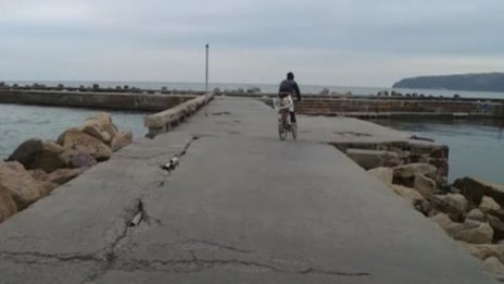 Буните във Варна продължават да се рушат
