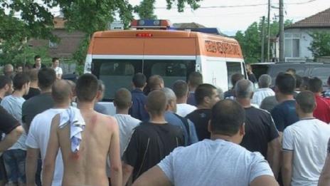 Гърмен гърми: Изселете ромите!