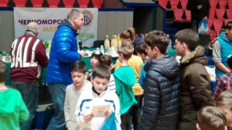 Много настроение и подаръци на коледното парти на „Черно море Тича”