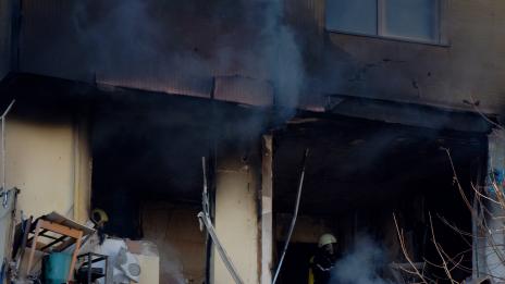 Смес от газ и бензин е взривила входа в блок 302 във „Владиславово“
