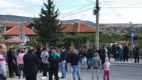 Жителите на Попинци протестират: Нямаме вода от месец!