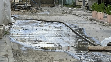 Живееща в "Трошево": Огромен изкоп зее на ул. "Иван Нивянин" от над 10 дни