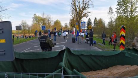 Поляци, работещи в Германия, на протест срещу ограниченията