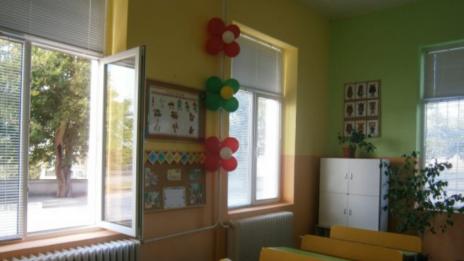 Каварна закрива две училища?