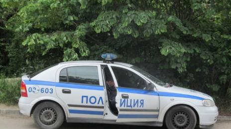 Бързи автокрадци отмъкнаха кола под носа на собственика