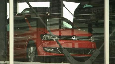 Меркел притеснена в Китай: Бистрят бъдещето на VW