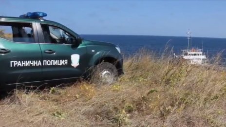 От "Vera Su" ли тече, от лодка ли, чудят се в транспортното министерство