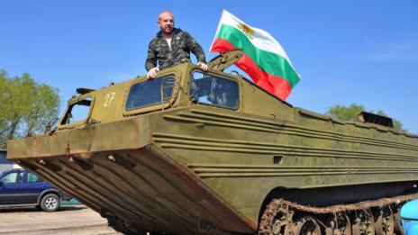 Динко към Борисов: Дайте ми отряд да ловя мигранти!