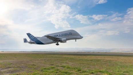 Исторически момент: За първи път в България Airbus Beluga ST кацна на летище Бургас (СНИМКИ)