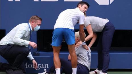 Джокович сътвори немислимото – удари с топка в гърлото съдия. Аут е от US Open! (ВИДЕО)