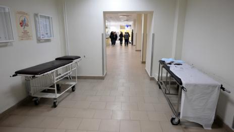 Шкаф е паднал върху дете в офис на НАП