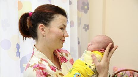 Почина майката на 7-милиардния жител на планетата