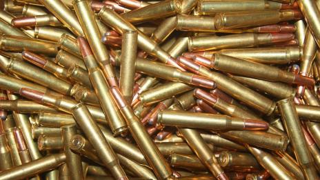 Разкриха незаконен цех за производство на боеприпаси в Пирдоп