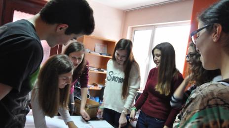 Учат децата как да реагират на злонамерени коментари в интернет