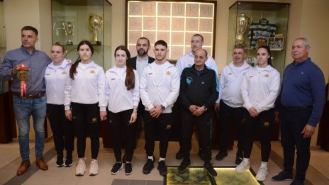 Община Варна отличи бронзовия медалист по щанги Христо Христов
