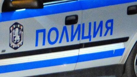 Полицаи откриха трева и над 12 хил. къса цигари у тийнейджърки