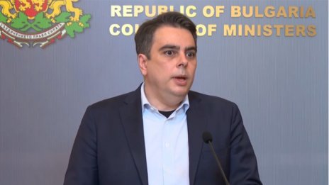 Асен Василев преброи гласовете за кабинет